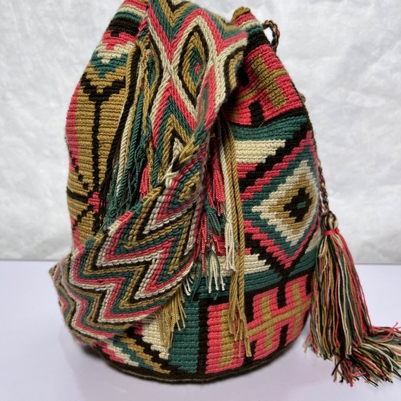 Handmade South American Purse with Drawstring Closure - Picture 5 of 9